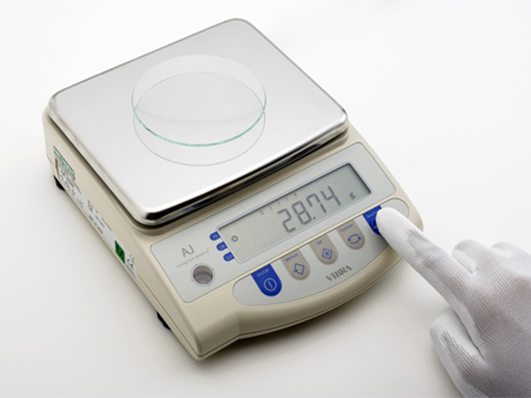 cân điện tử 2 số lẻ AJ-3200E